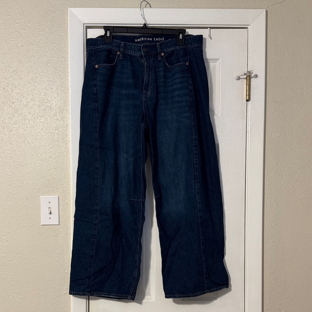 American Eagle Outfitters Women's Dark Blue Barrel Jeans